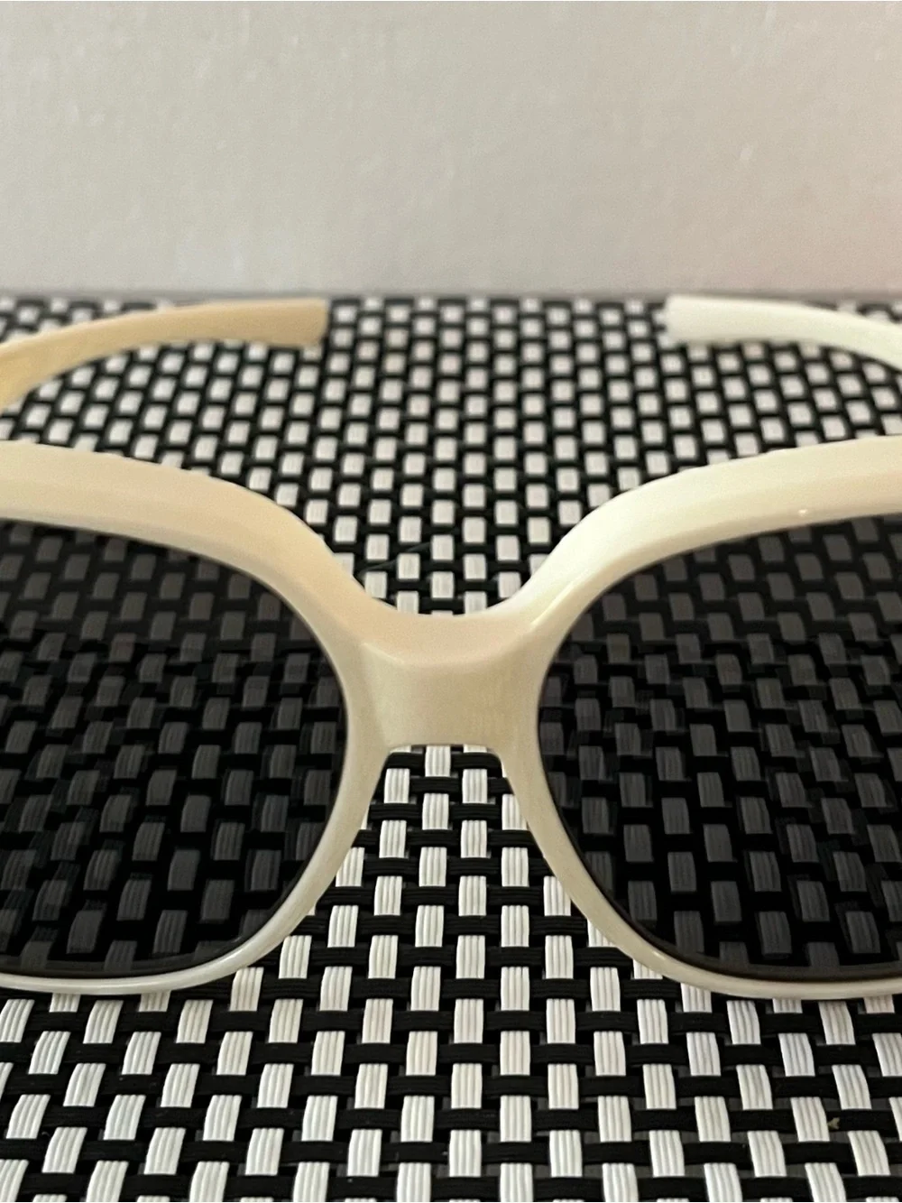 Cream Colored Overvue Polarized Glasses - Fits Over Frames Style Unisex Like New